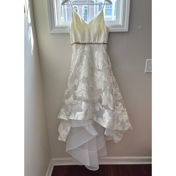 Bronx and Banco Alexia High-low Beaded Reception Gown in Ivory & Gold Medium - Picture 6 of 17